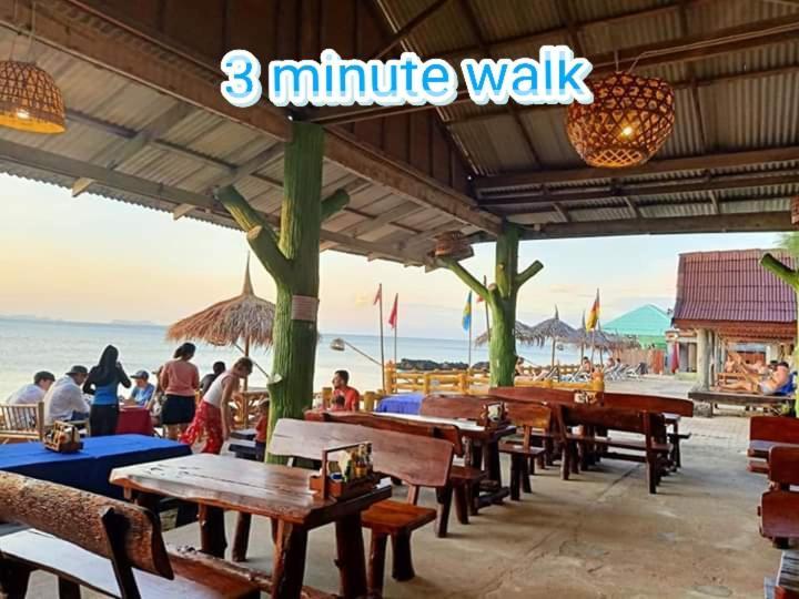 Pensión blue &aman Ko Lanta Exterior foto